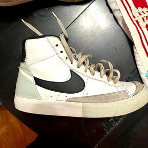 Youth Nike Blazer size 6 worn for 3 months.